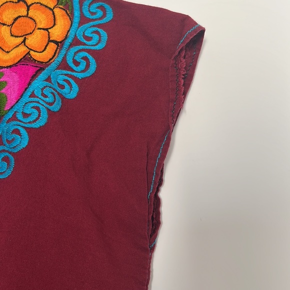 Mexican Embroidered Flower Blouse - Picture 5 of 10